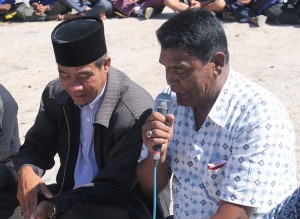 M. Isa dan Baharuddin (Ceh Arita). (Lintas Gayo | Aman Renggali)