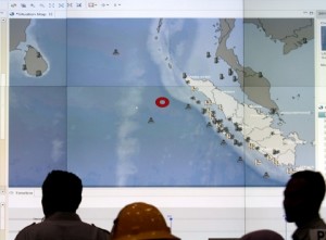 Pantau Gempa Aceh (foto : solopos)