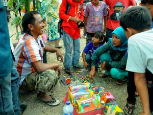 Anto Sipenjual Umang-Umang. (Lintas Gayo | Munawardi)