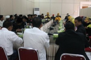 Suasana Silaturrahmi Keturunan raja-raja Aceh. (LG-Aman Renggali)