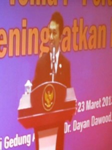 Ir. Tifatul sembiring saat mengisi kuliah umum di Unsyiah