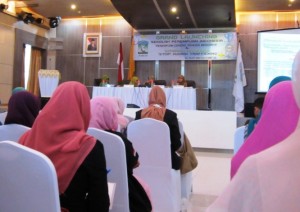 Suasana grand opening seminar Sekolah Perempuan di Banda Aceh. (Lintas Gayo | Zuhra Ruhmi)