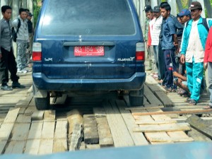 kondisi jembatan Merah Muyang