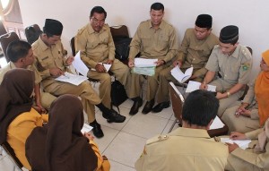 Tim Kemenag Aceh Tengah berdiskusi merencanakan program pelatihan. (Ist)