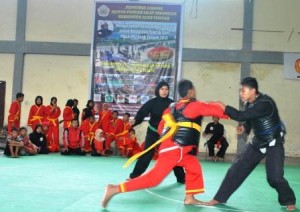 Suasana pertandingan Silat di gedung Gentala Takengon, Minggu 19 Mei 2013. (Lintas Gayo | Zan KG)