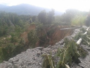 Jalan Rusak Parah Arah Desa Cang Duri (LG)