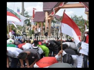 Aksi Demo Petani Kopi Bener Meriah Senin, 26/8 (Foto : wyra)