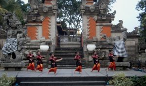 Tari-Resam-Berume-Oleh-Anak-Anak-Gayo-Jakarta-di-Candi-Bentar-TMII. (Foto.Ist)