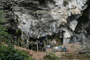 Temuan Balar di Loyang Mendale dan Ujung Karang Kecamatan Kebayakan Aceh Tengah serta foto Loyang Mendale (Foto:Win RB)