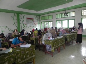 Suasana  try out untuk pelajar SMA sederajat yang dipusatkan di SMA 1 Takengon. Minggu 16 November 2014 (Foto : LBB SSC)