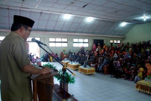 Foto: Wabup Aceh Tengah Khairul Asmara membuka Pentas Seni Raudhatul Athfal 2015 se Aceh Tengah 