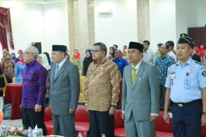 Foro: Suasana Pembukaan Review Program program kependudukan keluarga berencana dan pembangunan keluarga tingkat Provinsi Aceh‎ di Takengon Aceh Tengah (Foto : Humas Aceh Tengah)