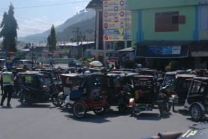 demo becak