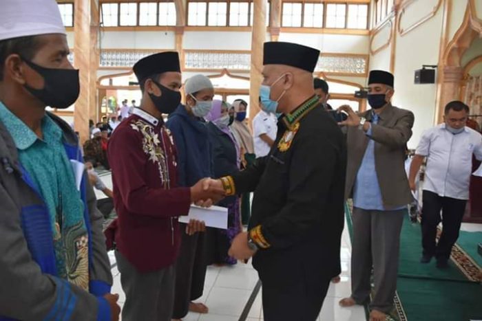 Ustadz dan Ustadzah Adalah Benteng Terdepan Membentuk Akhlak Generasi Kita