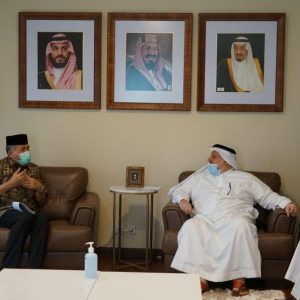 Plt Gubernur Aceh, Nova Iriansyah, saat melakukan pertemuan dengan Dubes Arab Saudi Esam Abid Althagafi, di Kedutaan Besar Arab Saudi, di Jakarta, Kamis (16/7/2020)