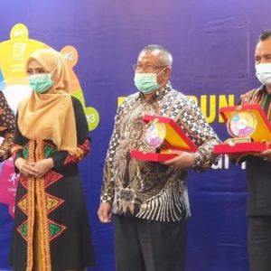 Pemerintah Kabupaten Aceh Tengah kembali mendapatkan apresiasi dari Pemerintah Provinsi Aceh berupa didaulatnya kabupaten ini sebagai Juara 1 Penilaian Kinerja Terbaik Dalam Penanganan Stunting di Aceh Tahun 2019-2020 serta Kabupaten Paling Inovatif Dalam Upaya Penurunan Stunting di Aceh Tahun 2020.