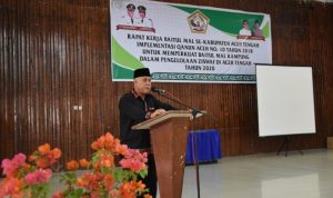 Para imam dan Reje Kampung dari 6 (enam) kecamatan dalam Kabupaten Aceh Tengah mengikuti kegiatan Rapat Kerja Baitul Mal Se Kabupaten Aceh Tengah, yang di hadiri dan dibuka langsung oleh Bupati Aceh Tengah, bertempat di Gedung Olah Seni (GOS) Takengon, Kamis (26/11/2020).