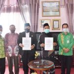 Bupati Bener Meriah Tgk.H.Sarkawi didampingi Asisten II Abdul Muis. SE. MT menerima kunjungan Rektor UIN Ar-Raniry Banda Aceh Prof. Dr. H. Warul Walidin AK, MA beserta rombongan.
