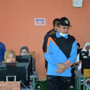 Kepala Kankemenag Bener Meriah Drs H Hamdan MA, memonitoring kegiatan Asesmen Kompetensi Guru, Kepala Madrasah dan Pengawas Madrasah di lingkungan Kankemenag Kabupaten setempat, yang bertempat di aula MAN 3 Bener Meriah, Jum'at (20/11/20