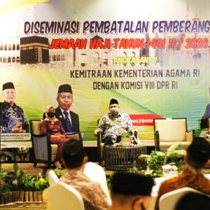 Sekretaris Jenderal Kemenag Nizar saat menjadi narasumber dalam Diseminasi Pembatalan Pemberangkatan Jemaah Haji Tahun 1441 H / 2020 M angkatan ke VI yang digelar Kanwil Kemenag Provinsi Nusa Tenggara Barat, di Lombok.