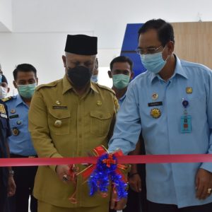 Bupati Aceh Tengah, Drs. Shabela Abubakar hadiri peresmian Gedung Baru Kantor Imigrasi Kelas III Non TPI Takengon yang diresmikan langsung penggunaannya melalui ceremony penandatanganan prasasti dan pemotongan pita oleh Bupati Aceh Tengah dan Kakanwil Kemenkumham Aceh, Selasa (08/12/2020) dilingkungan Kantor Imigrasi Takengon