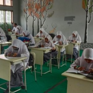 Madrasah Aliyah Negeri (MAN) 1 Bener Meriah mulai hari ini, Senin (7 Desember 2020), menyelenggarakan ujian semester ganjil tahun pelajaran 2020/2021. Senin, 7/12/2020.